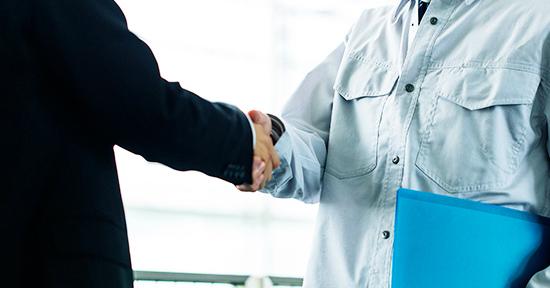 外国人スタッフが常駐しているため、国内で売れない物件も外国人に売却できます！